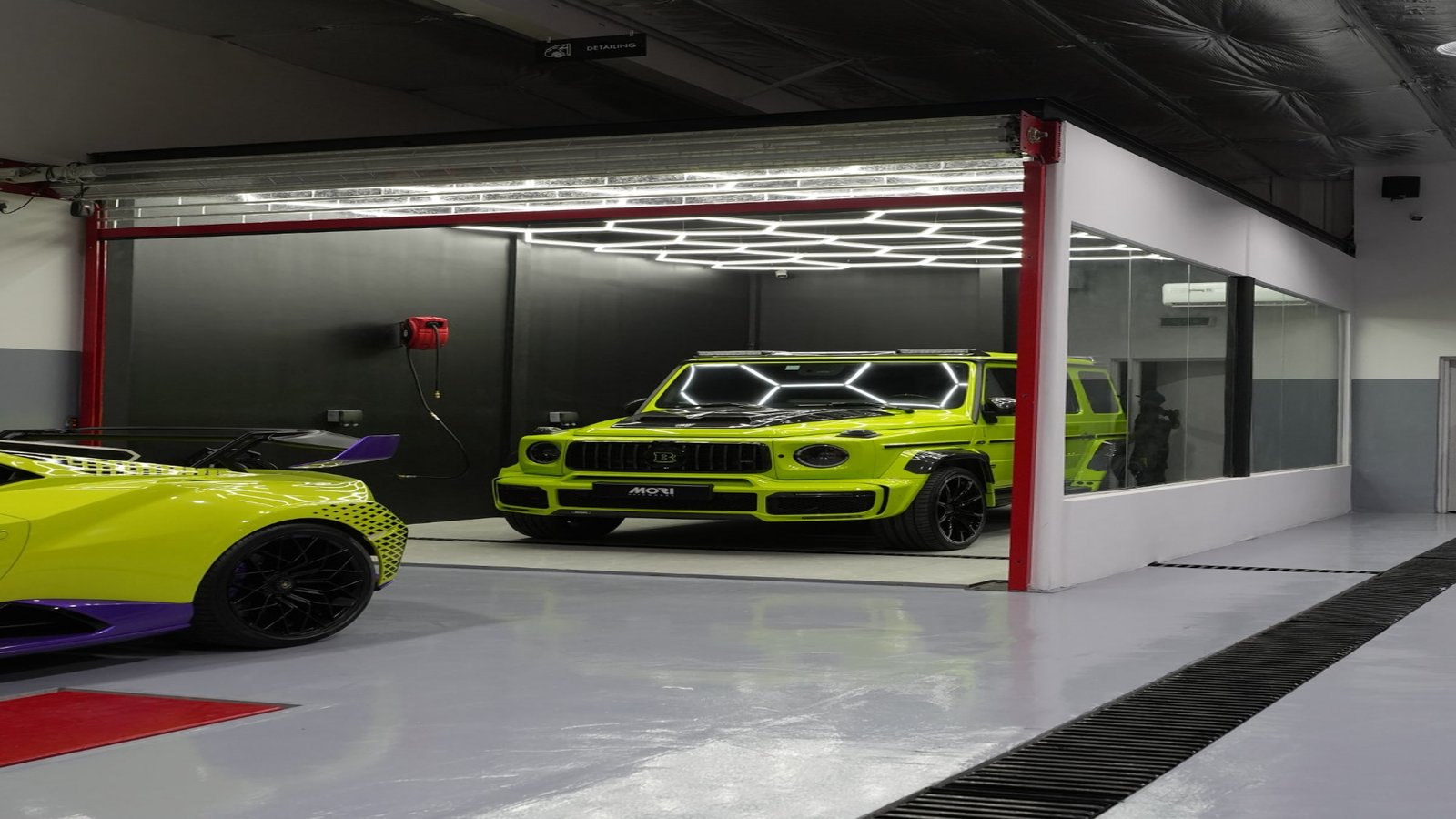 Read more about the article Minor Service vs Major Service: Understanding the Difference for Luxury Models