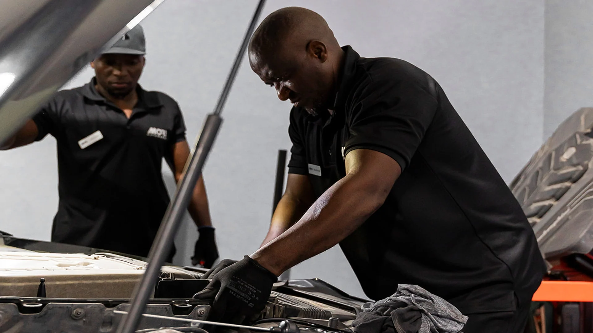 Read more about the article Engine Repair for High-Performance Luxury Cars: What Owners Should Know