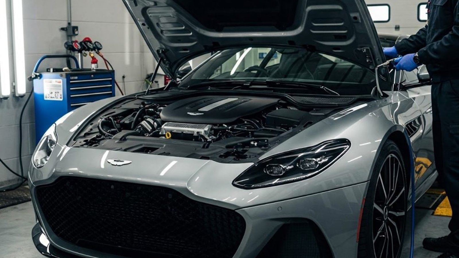 Read more about the article Car Engine Repair in Dubai for Luxury, Sports & Performance Cars